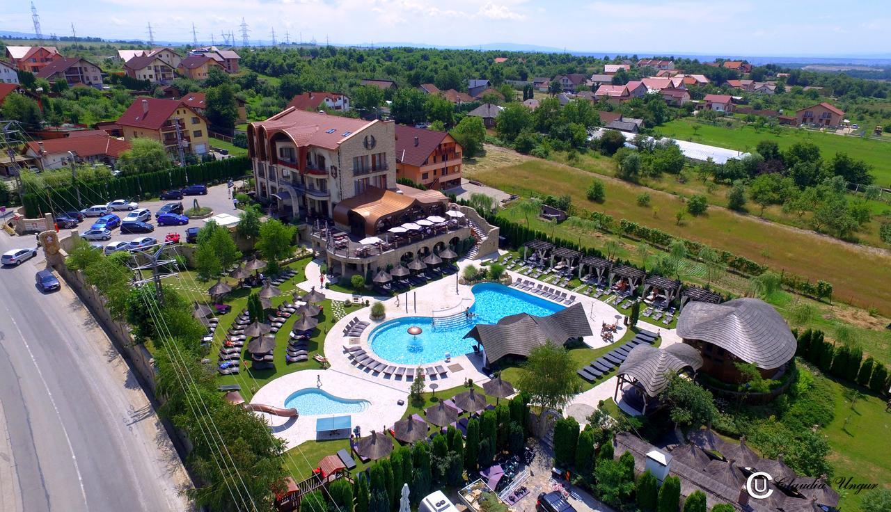 Hotel Castel Transilvania Baia Mare Exterior foto